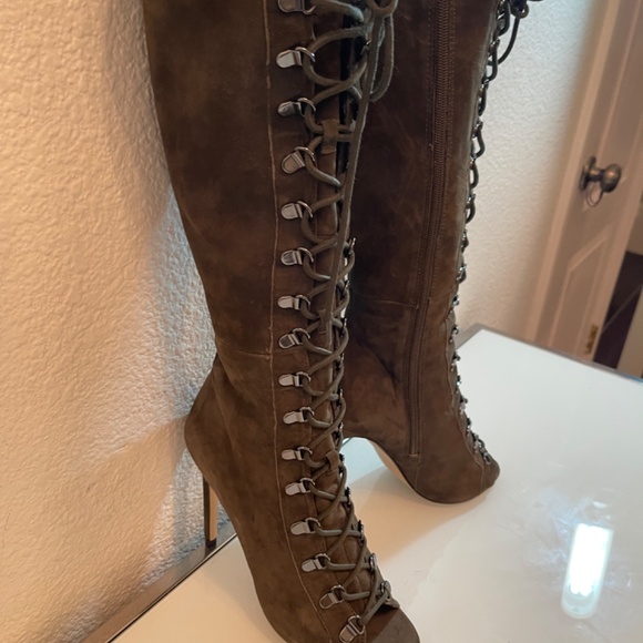 NWB STEVE MADDEN OLIVE GREEN KINNON TALL PEEP TOE BOOTS - Picture 4 of 10